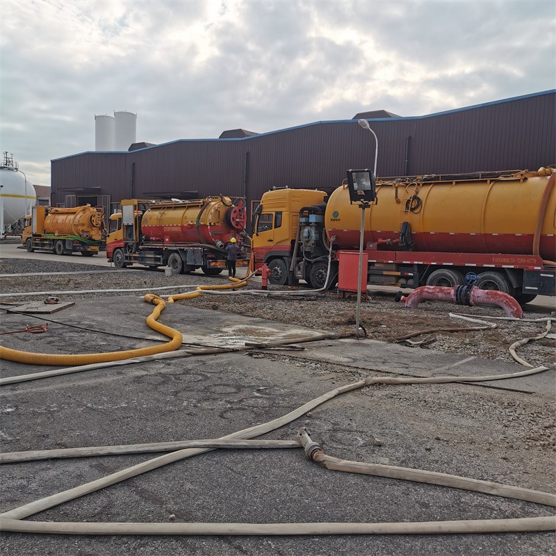 雁峰污水池清理